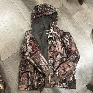 Magellan Outdoors Hunting Lot Boys Youth Medium